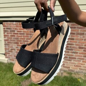 TOMS Diana Black Wedge Sandal